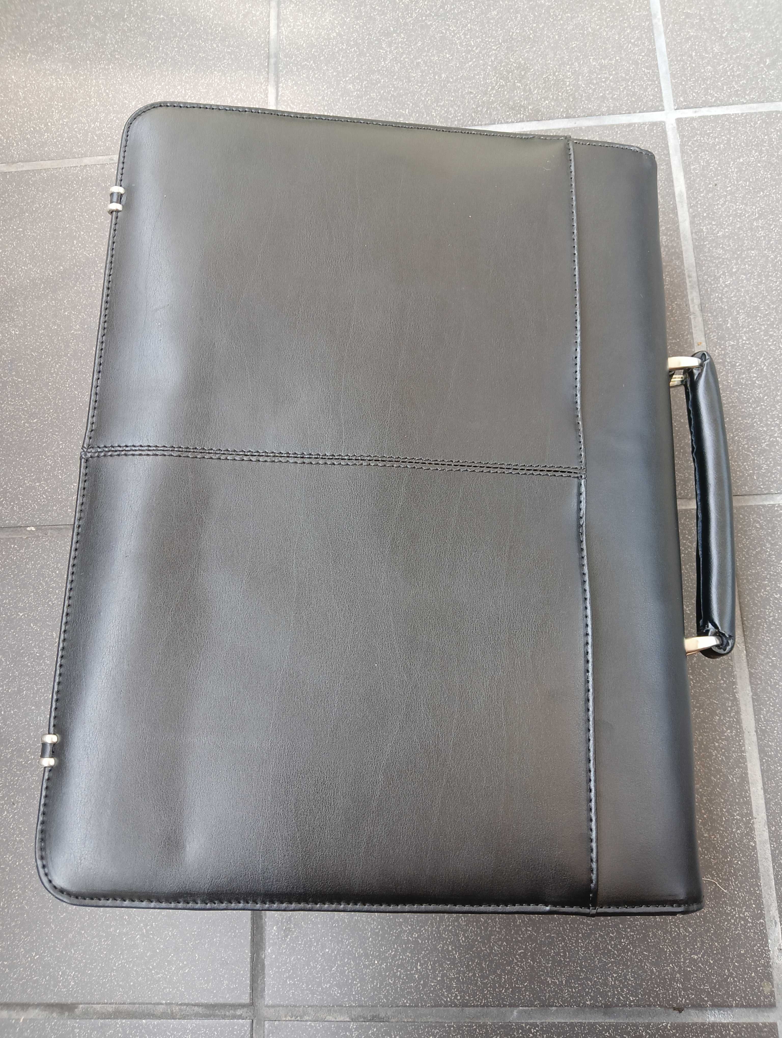 torba na laptopa 17,3" czarna skórzana z dodatkowym wyposażeniem, nowa