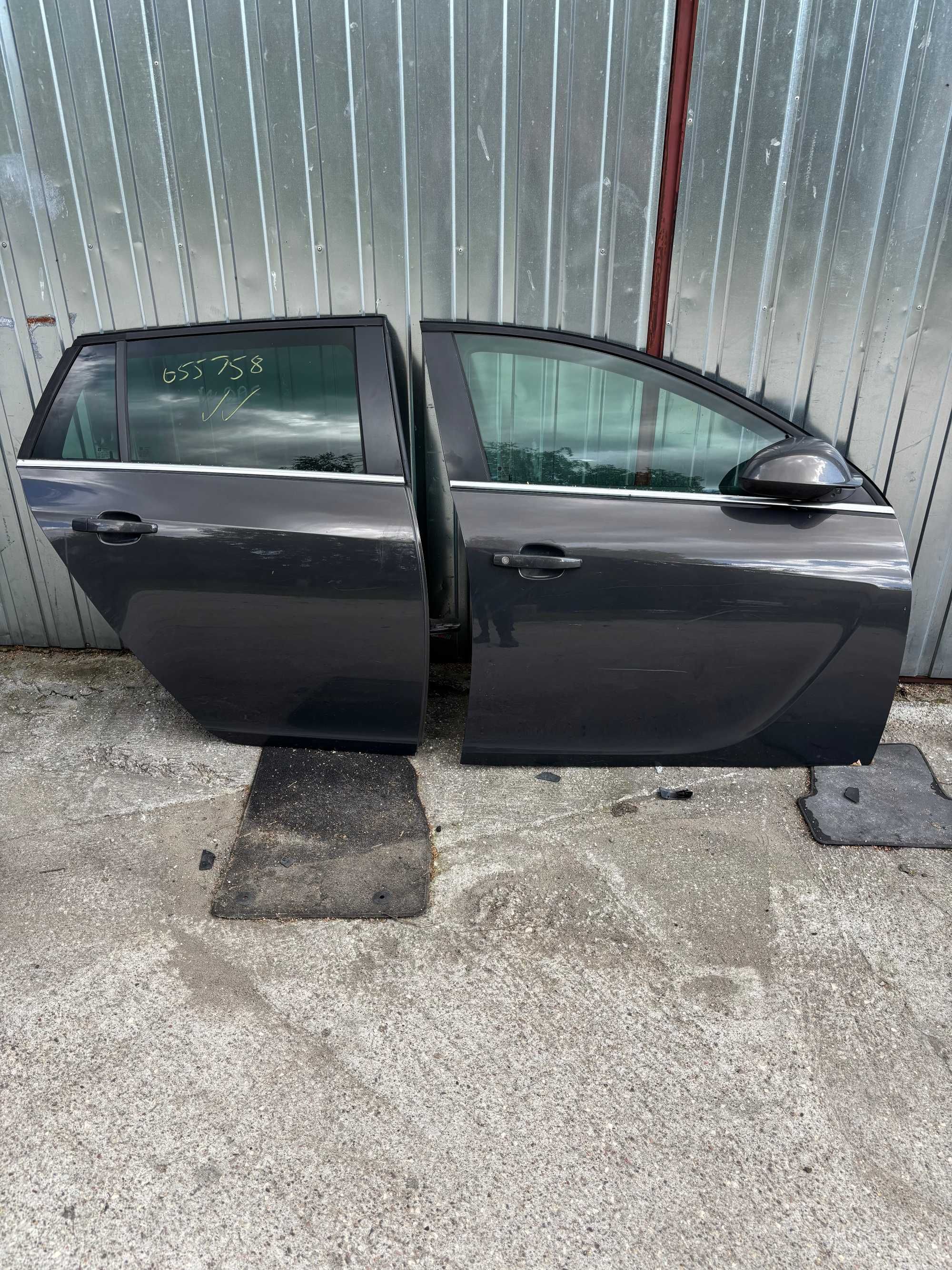 Insignia A KOMBI Drzwi Prawe przednie Prawy Przód + tył Komplet Z190