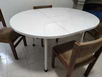 Mesa extensível + cadeiras