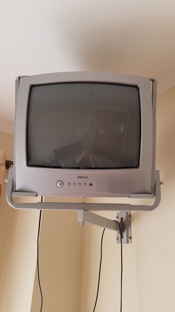 Vendo televisão da marca electronia