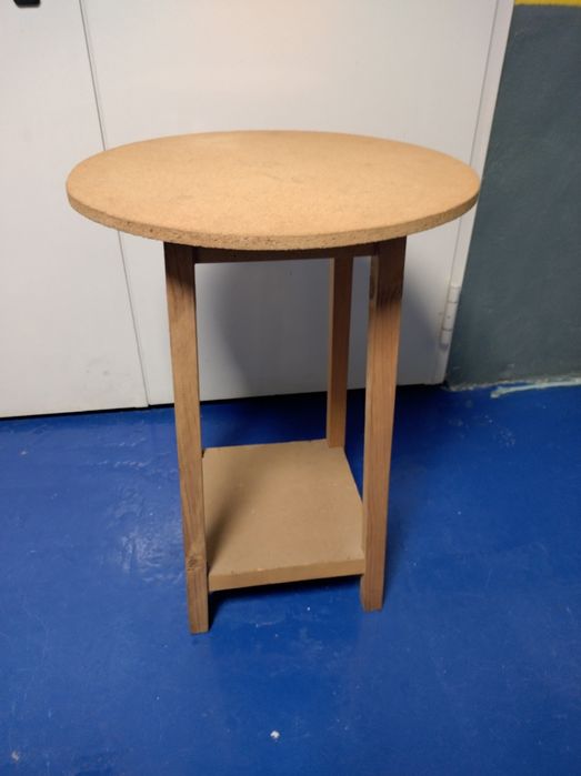 Mesa Camila madeira 55cm diâmetro/ 76 cm altura