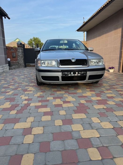 Продам SKODA OKTAVIA 1.6mpi