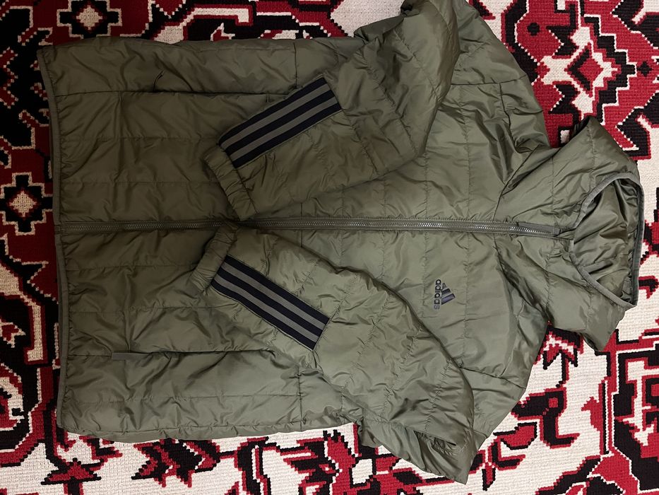 Продам куртку Adidas