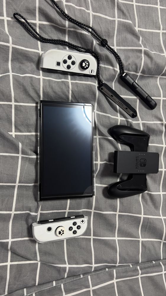Nintendo switch oled в очень хорошем состоянии