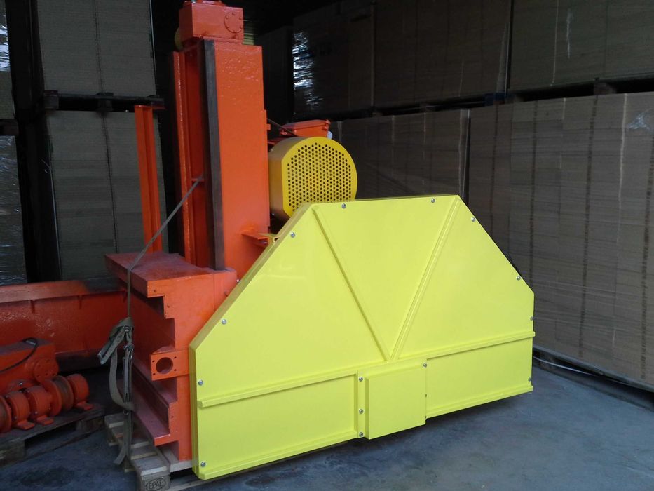 Piła do cięcia kamienia PT 200, moc silnika głównego 30 kW