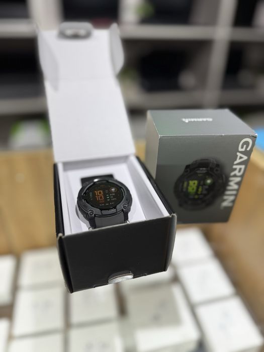 Смарт-годинник Garmin Instinct 3 50mm AMOLED Black with Charcoal Band