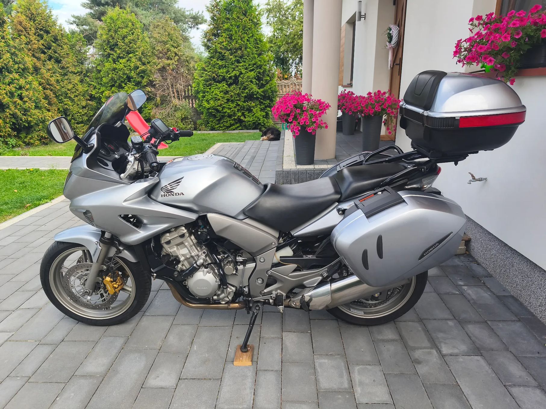Honda CBF Honda Cbf 1000 Super Stan