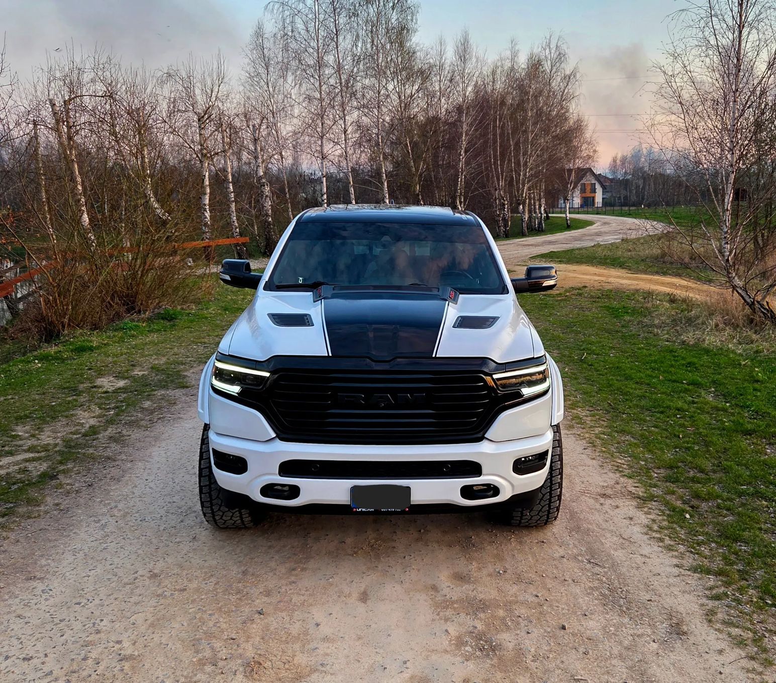 Dodge RAM 5.7 V8 Full wyposażenie ! RAMBOX ! Pakiet Night ! Stan Idealny !