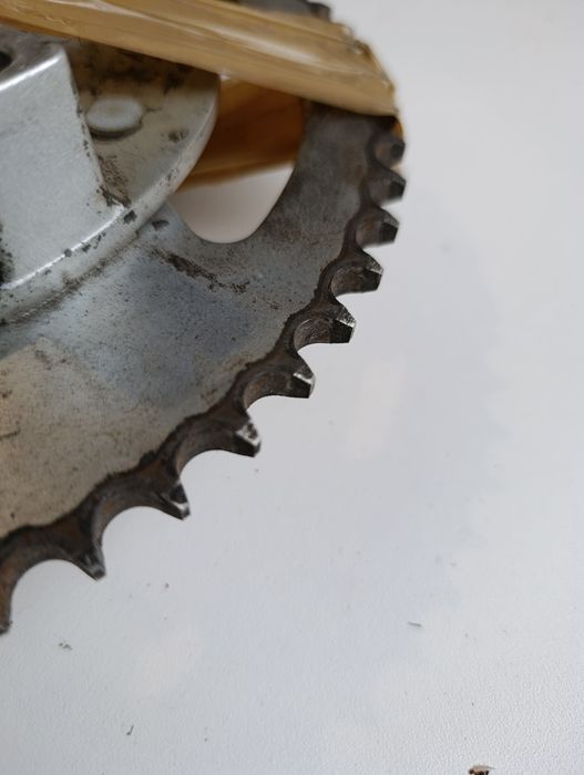 Zabierak Yamaha drag Star 125 zębatki zębatka tył tylni tylna napęd L4