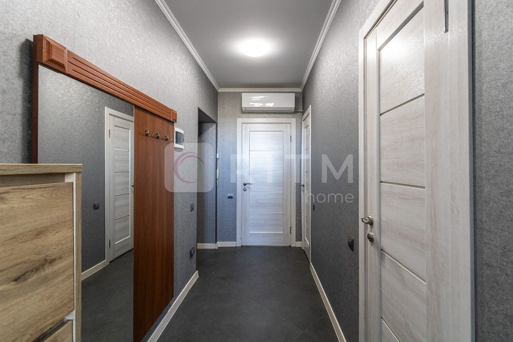 Оренда стильної 1-кімнатної квартири з кухнею-студією