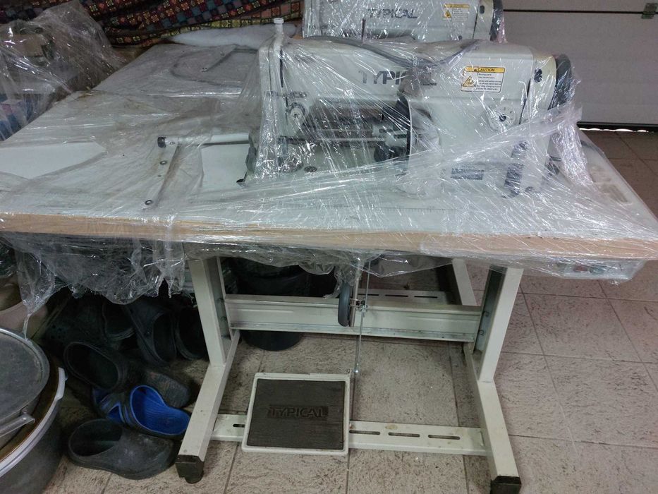 Продам швейне обладнання Typical (швейна машина - 2 шт, оверл, распош)