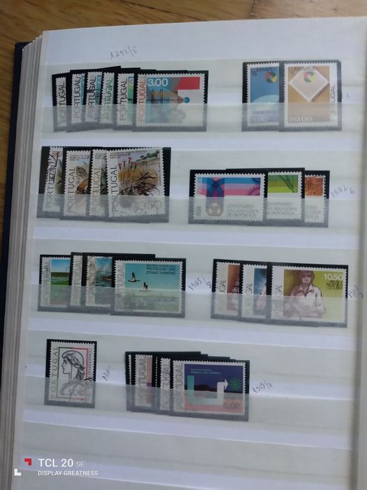 Filatelia -selos de Portugal. Ano 1975 e 1976