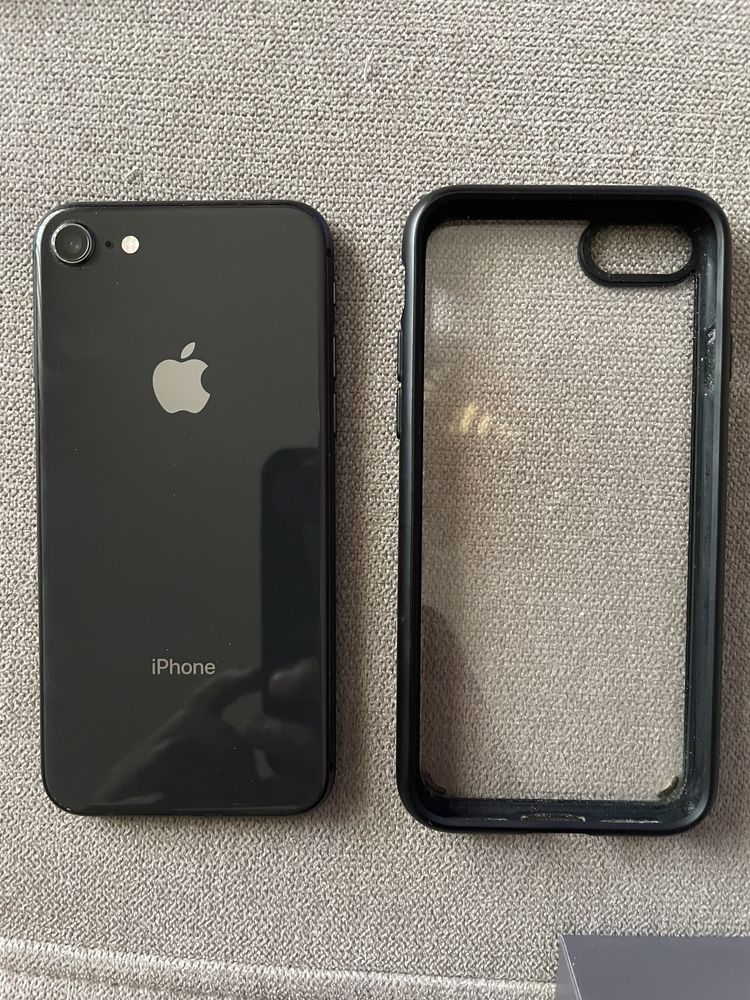 iPhone 8 64GB como novo c/ capa e pelicula de vidro