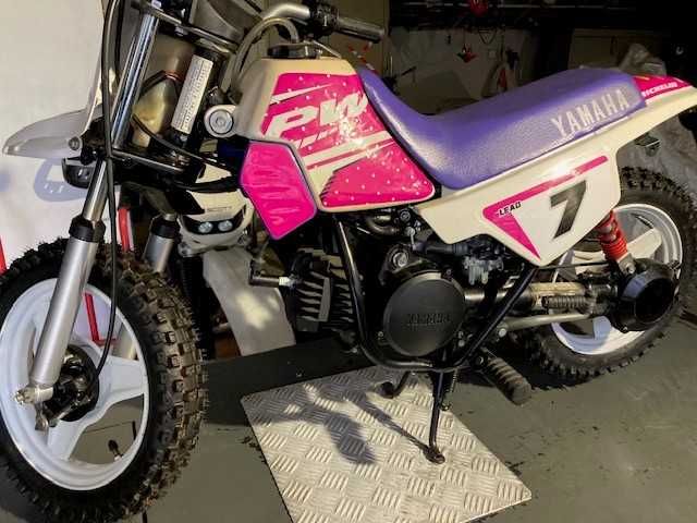 Honda PW 50 como nova com 2 decorações e rodas laterais