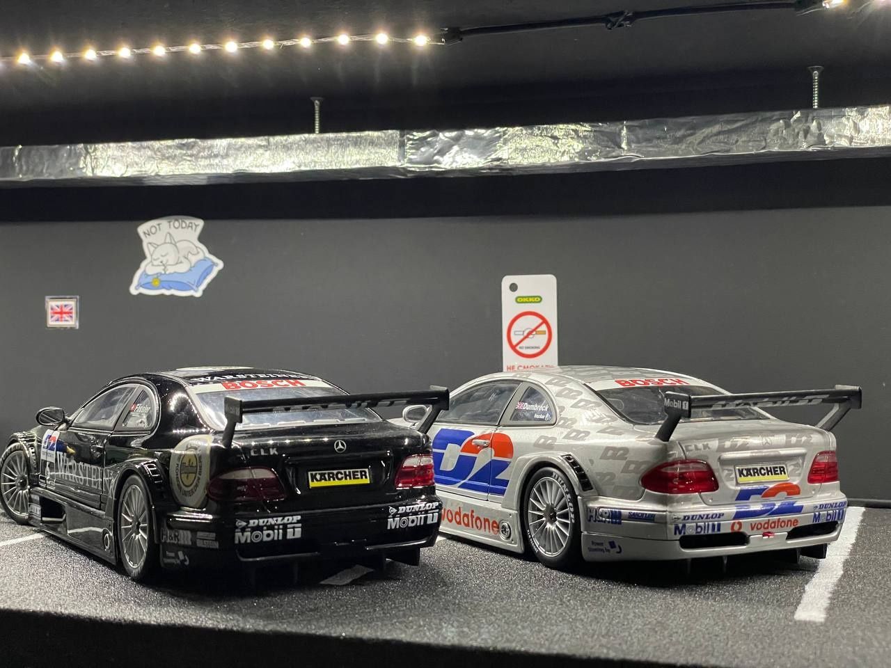 Моделі Машинки Maisto 1:18 Mercedes CLK-DTM