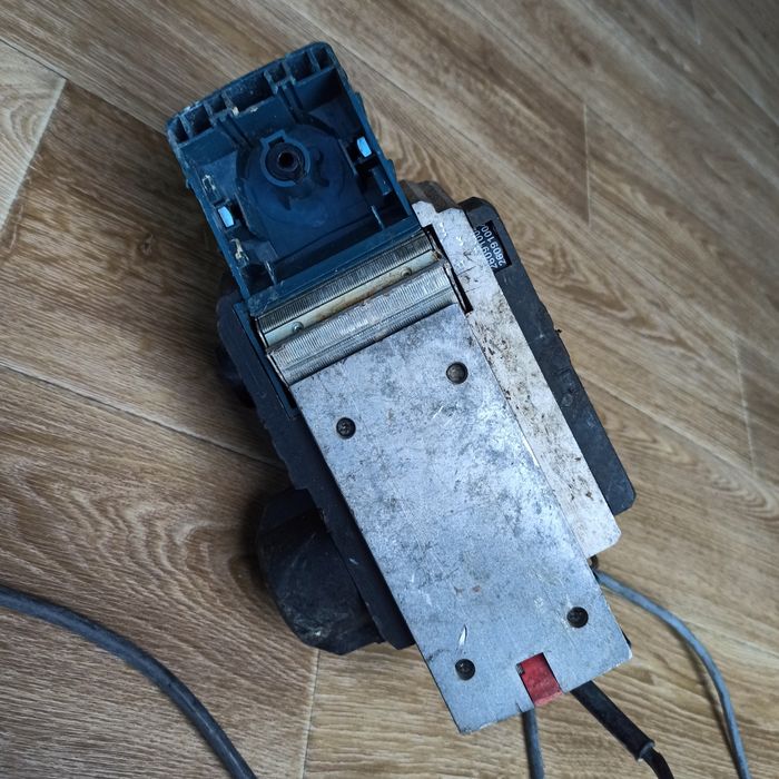 Strug elektryczny hebel heblarka BOSCH GHO 16-82 Professional 230-240V