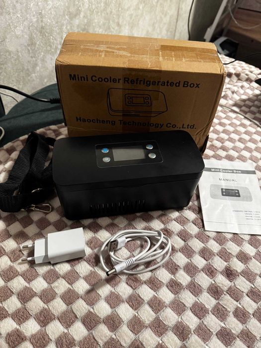 Медичний портативний міні-холодильник для ліків, інсуліну
