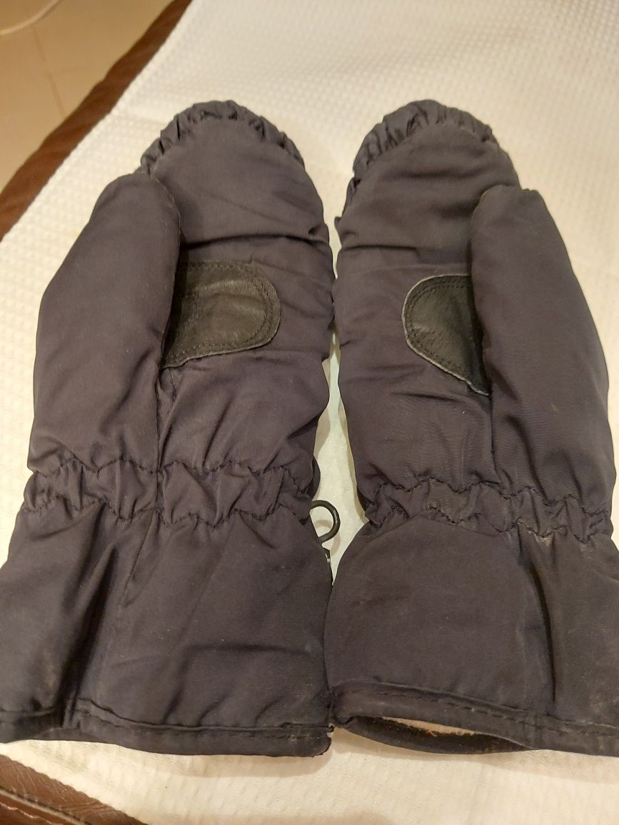 Luvas da Neve da Manorama de Rapariga.