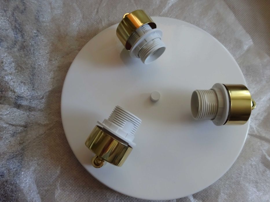 Nowa lampa 3  punktowa sufitowa, bez kloszy