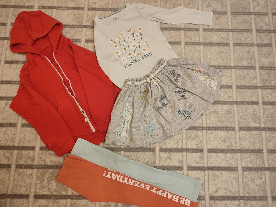 Комплект одягу для дівчинки 104-110 (4-5р)