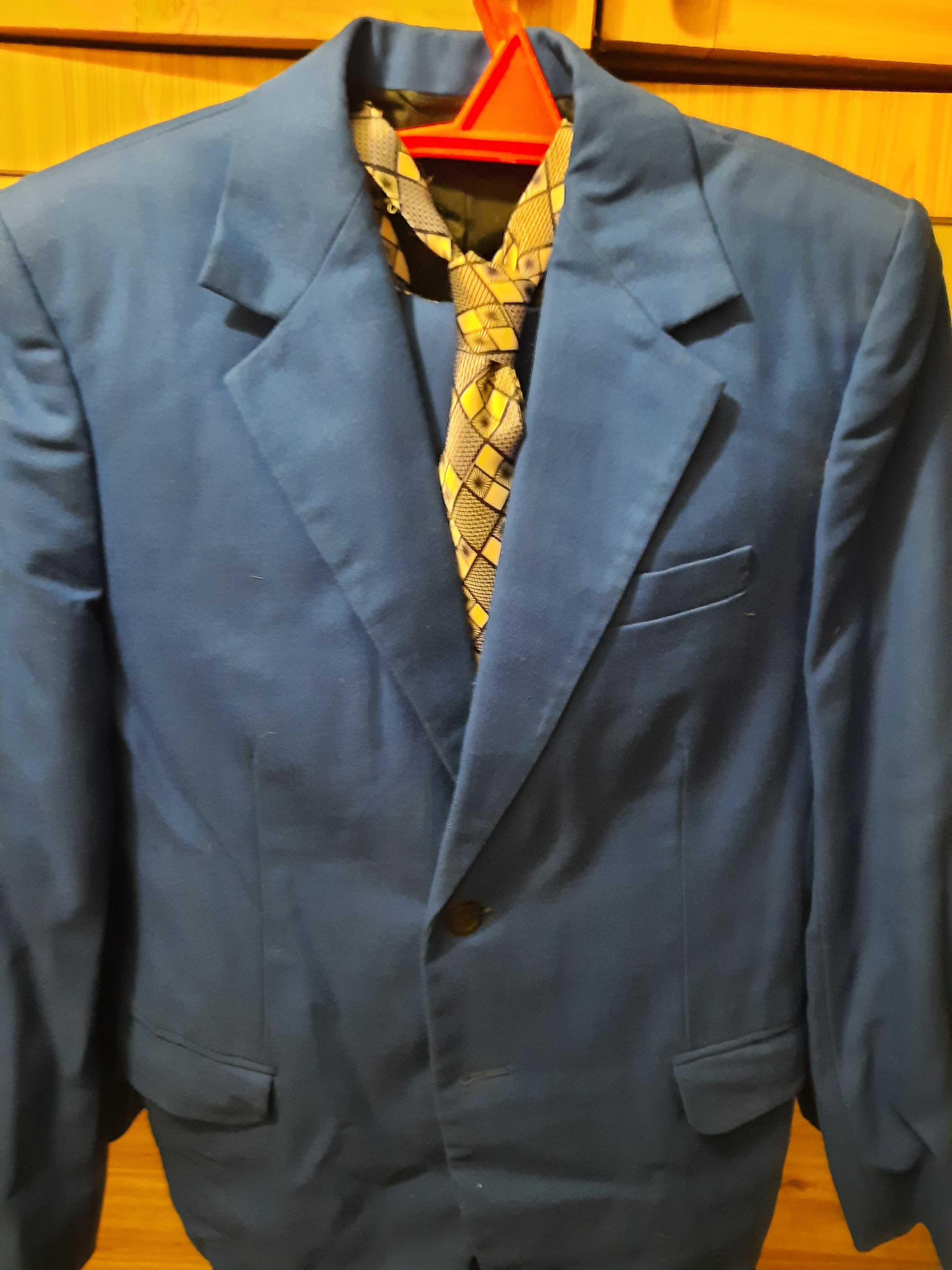 Продам мужской костюм 48-го размера (тканина бостон)