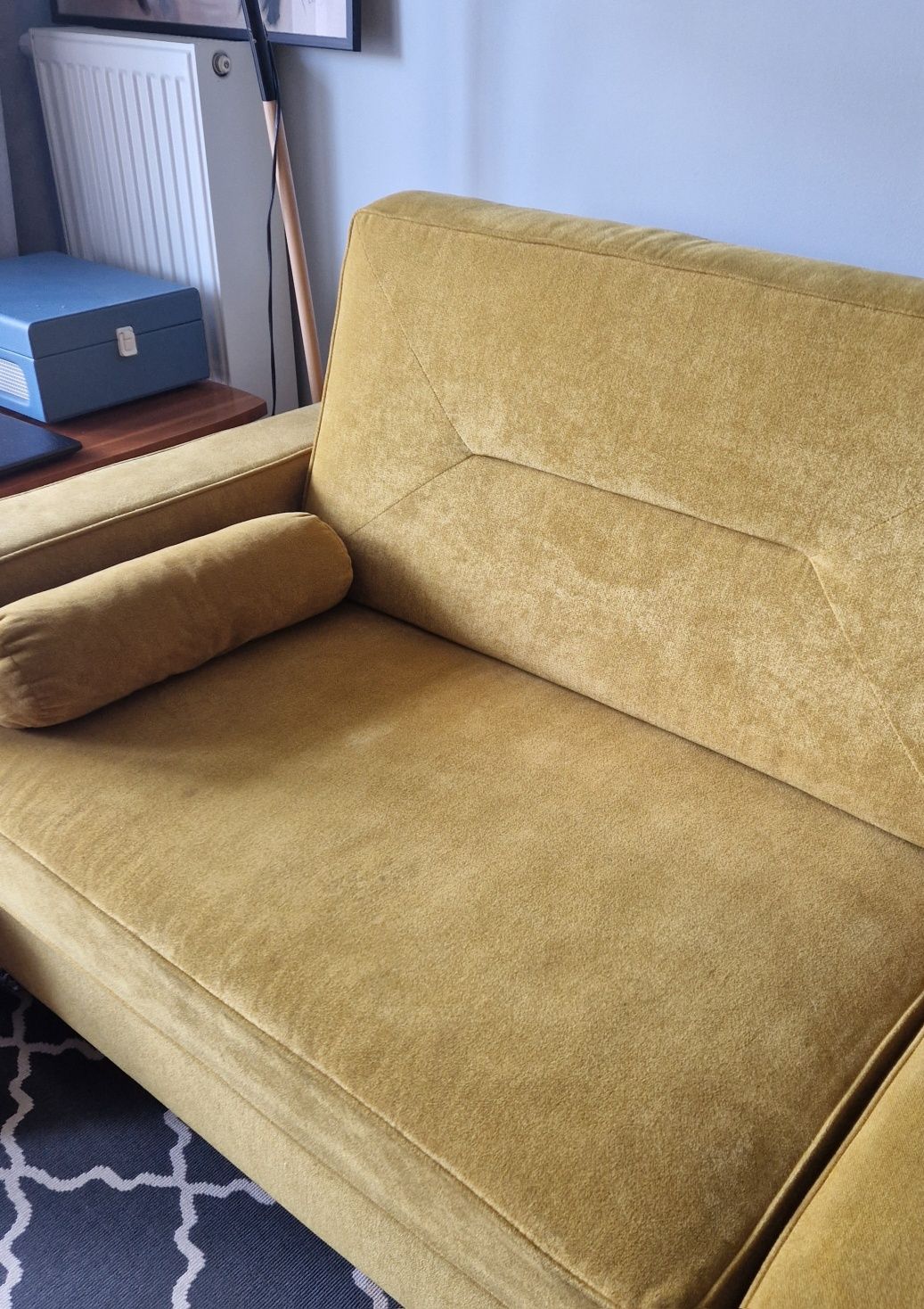 Sofa żółta z funkcją spania