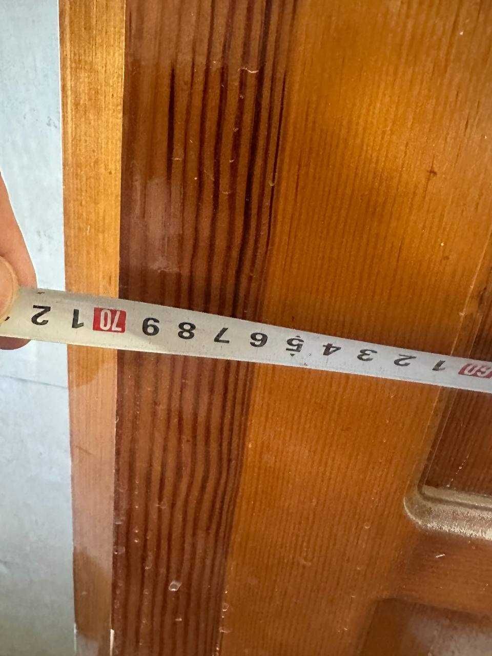 Дверь дерево бу  2 штуки