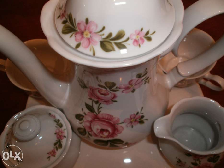 Serviço de chá em porcelana.(Novo)
