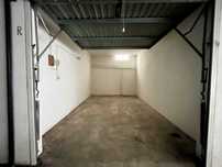 Arrenda-se Garagem Box