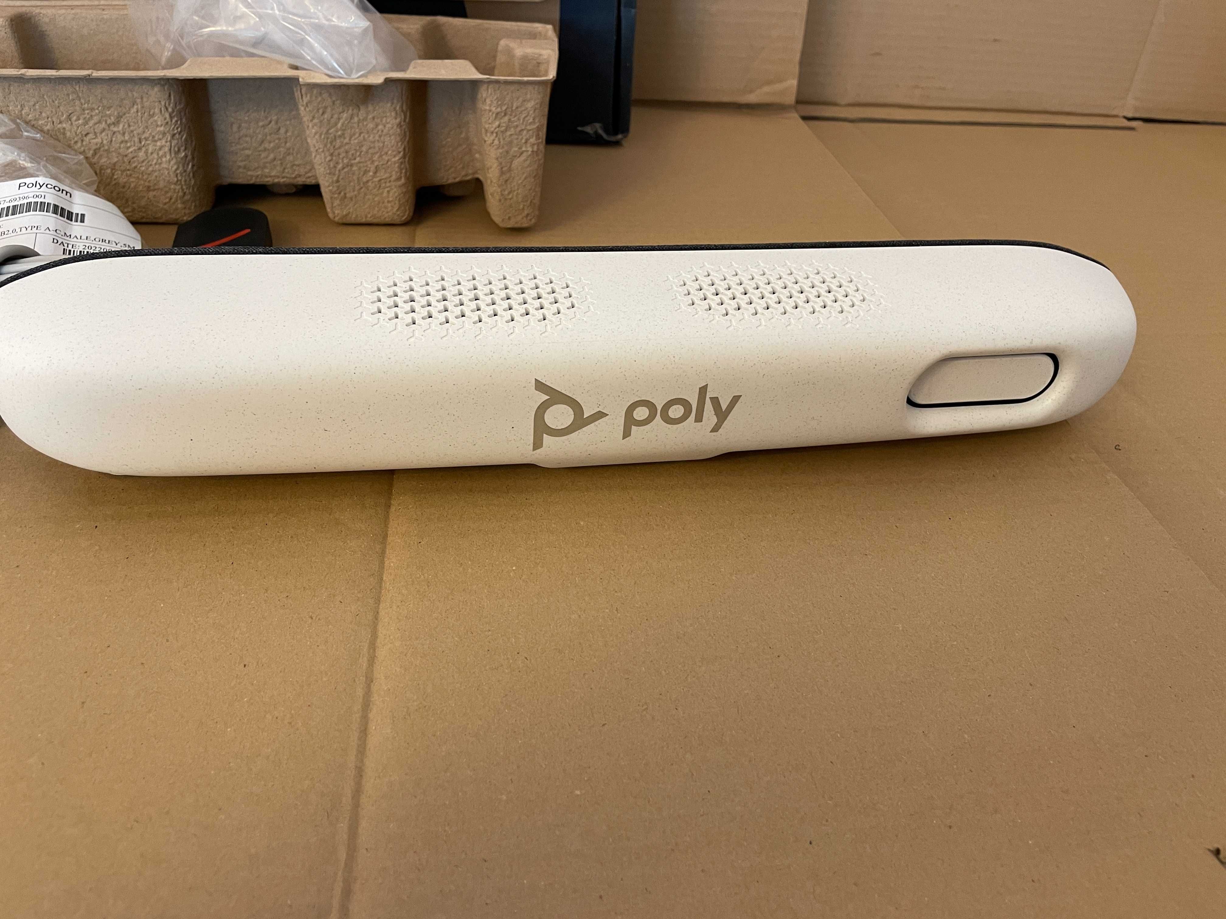 Kamera z głośnikiem do wideokonferencji Poly Studio R30 USB Video Bar