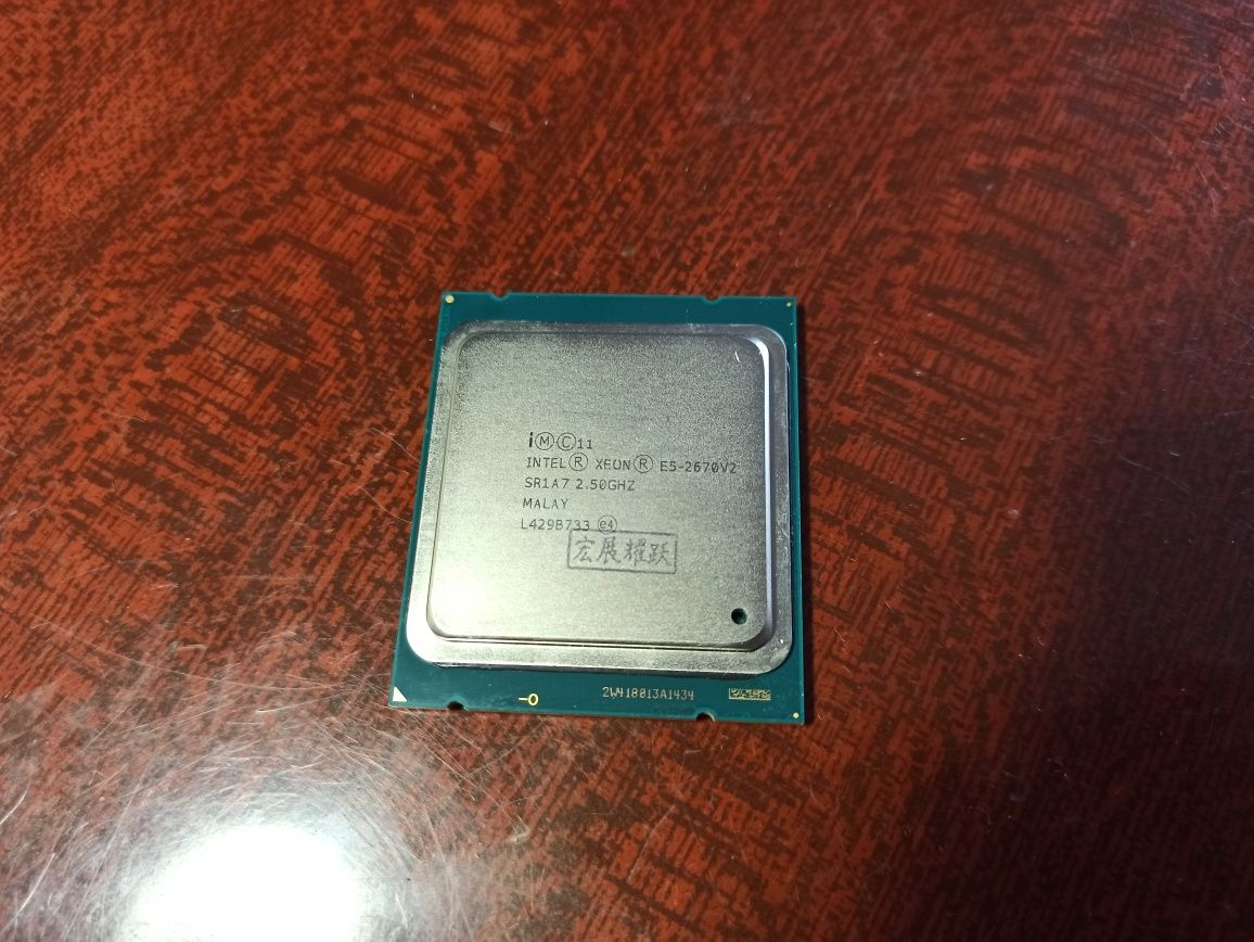 Процессор Xeon E5-2670 v2 (LGA2011, 10 ядер, 20 потоков, 2,9 ГГц)