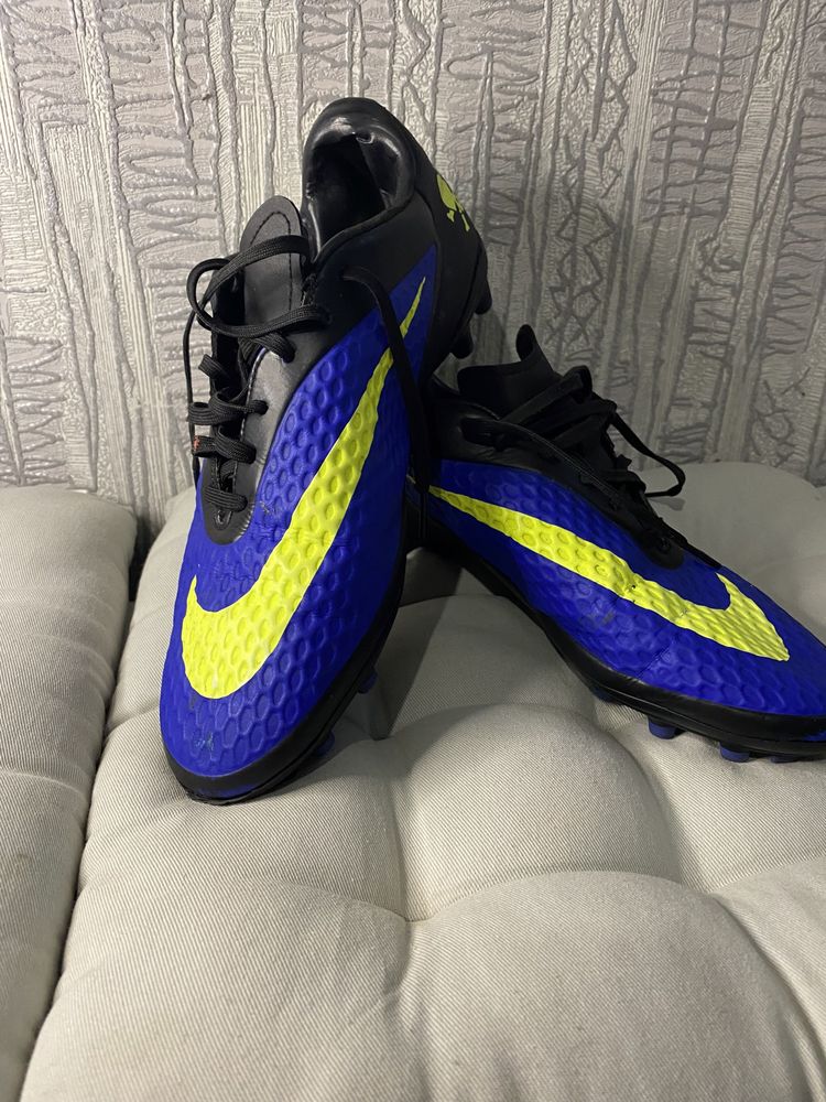 Бутси Nike Hypervenom 42р