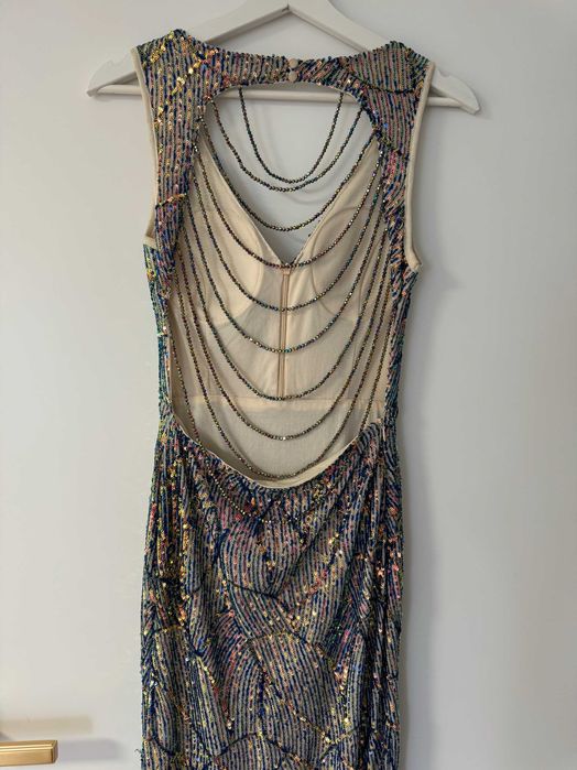 Cekinowa suknia rozmiar S