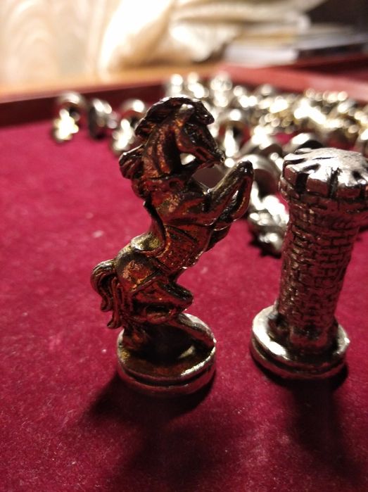 Шахи з кейсом...