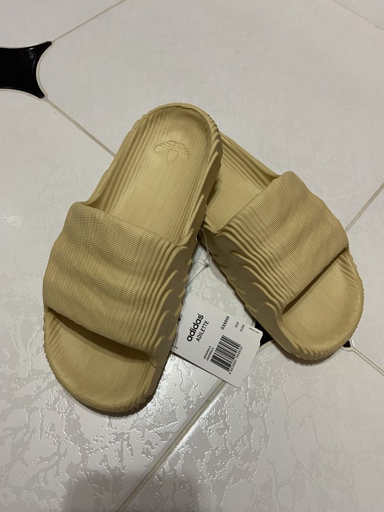 Шлепки в стиле Adidas Adilette 22 Адидас беж