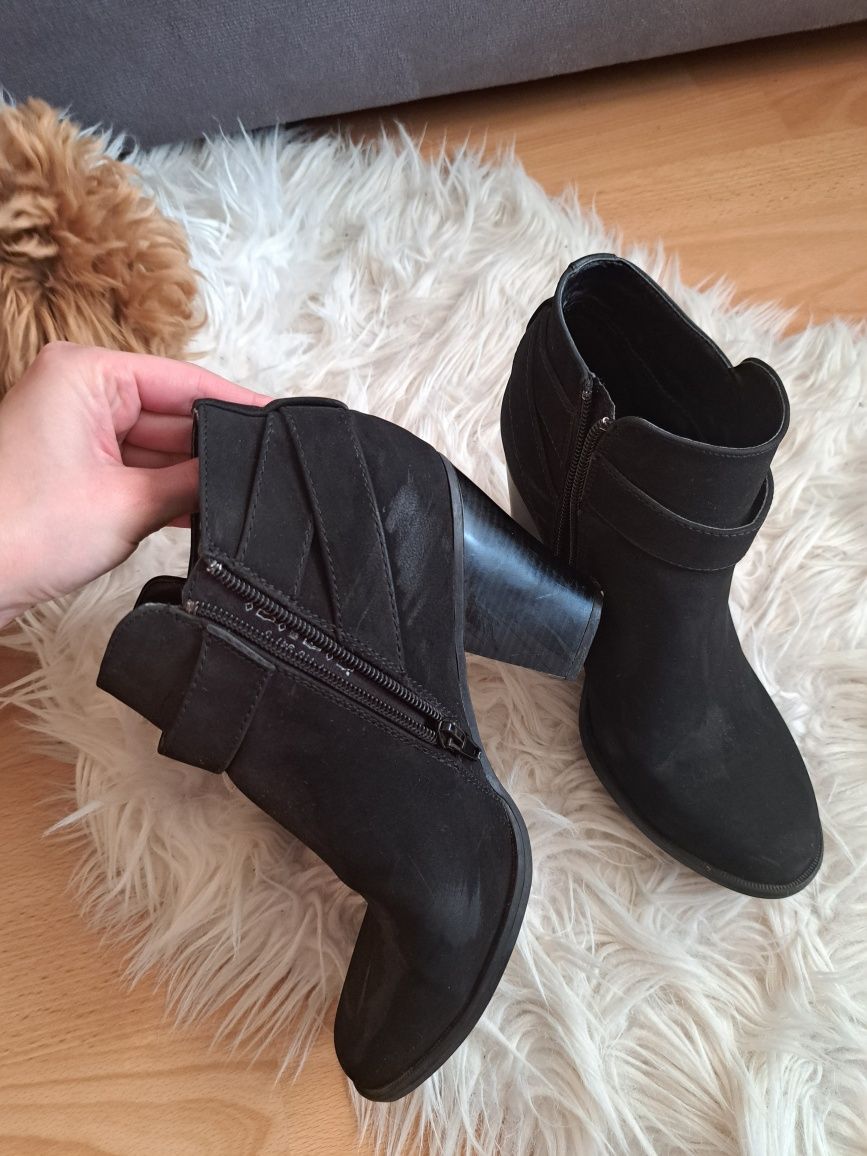 Czarne zamszowe botki na obcasie, buty jesienne damskie, Graceland