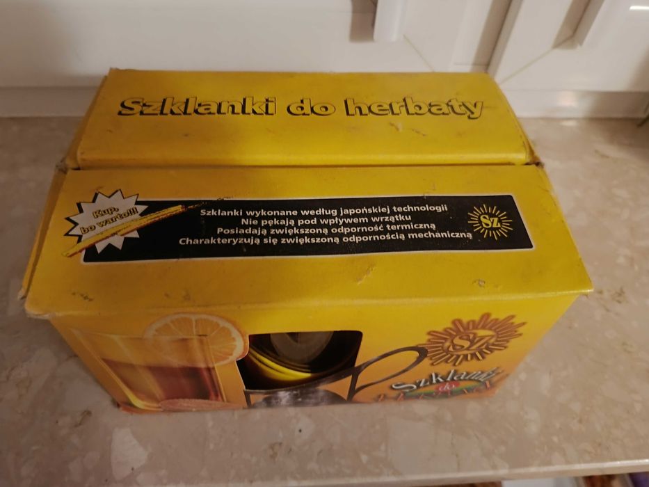 Szklanki i koszyczki PRL