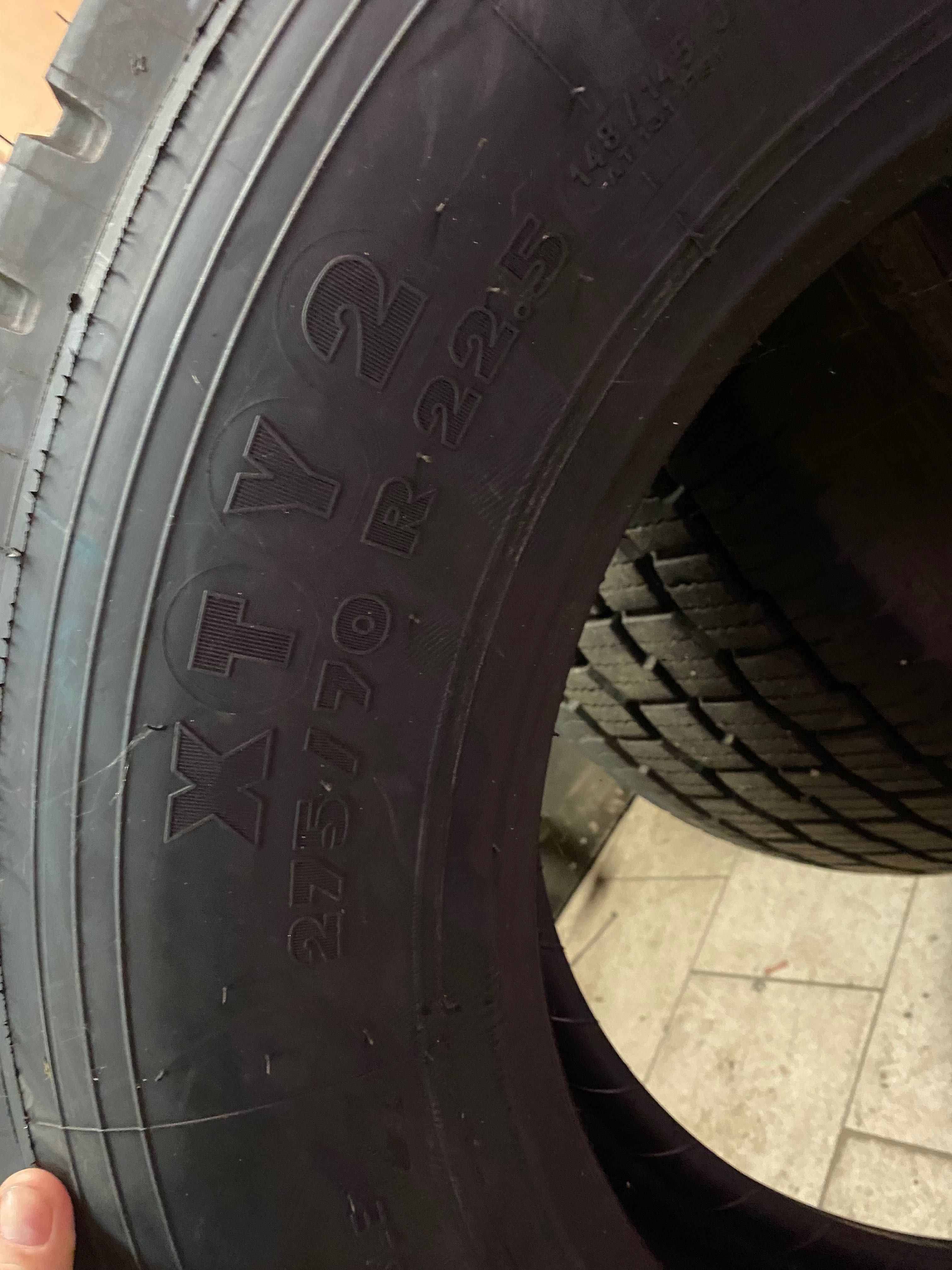 Michelin x t y 2 275 / 70 22.5