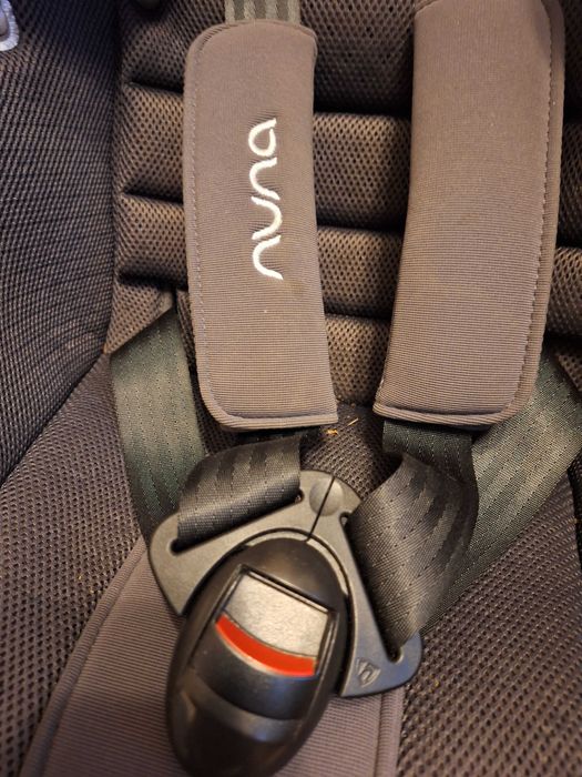 Fotelik dzieciecy obrotowy