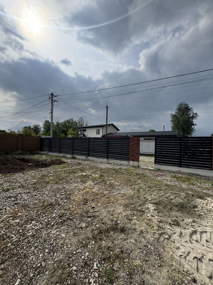 Одноповерховий особняк з гаражем та подвір’ям — 140 м², 12 соток!
