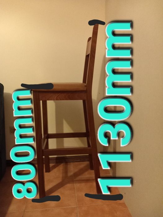 Vendo cadeiras em madeira.