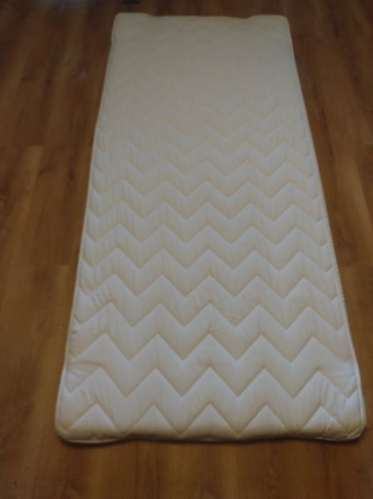 Materac piankowy Jysk Hasla 90x200 mata ochronna Adamsfjorden