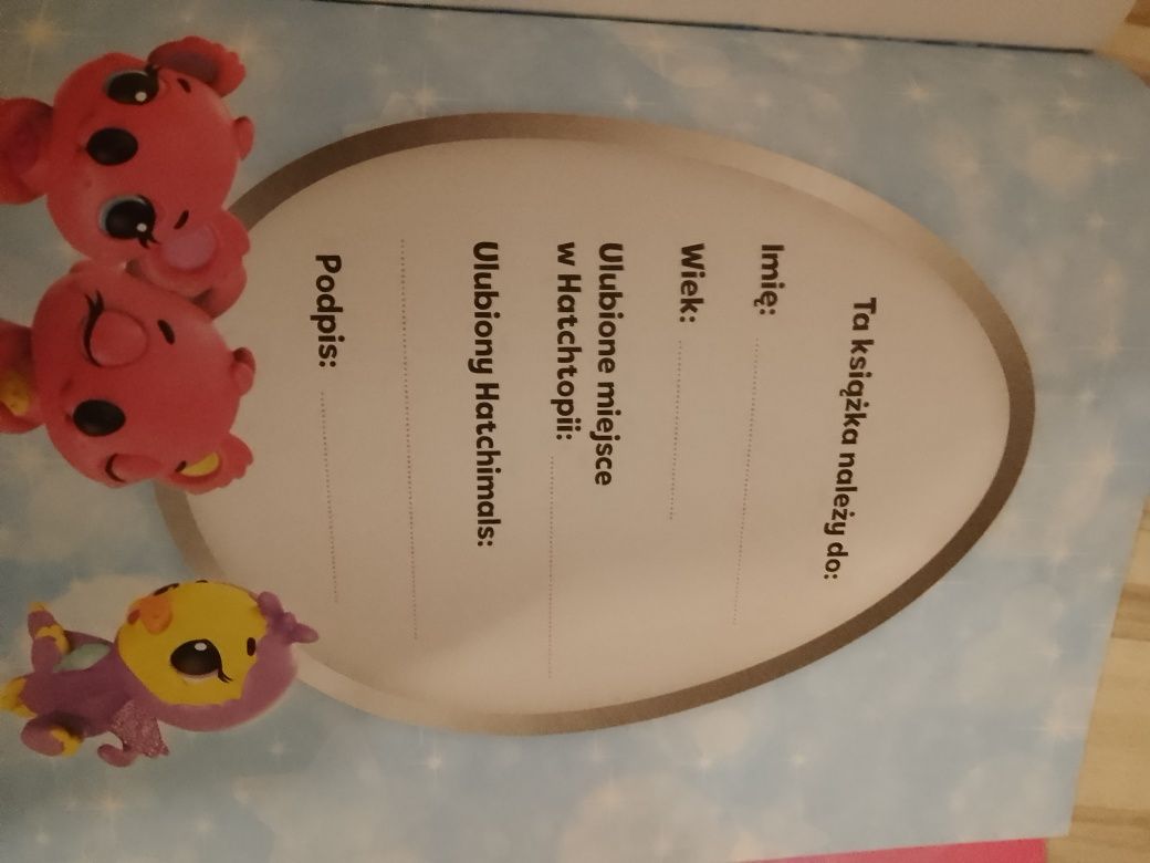 Książeczka Przewodnik Hatchimals plus  figurki