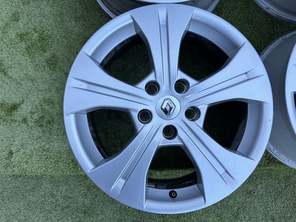 Диски 5/114.3 R17 Reno 7J ET49 ЦО66.1