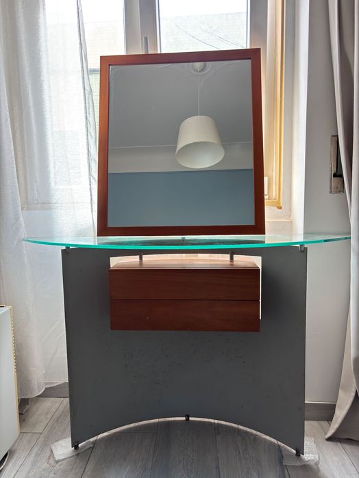 Vendo Consola em cerejeira