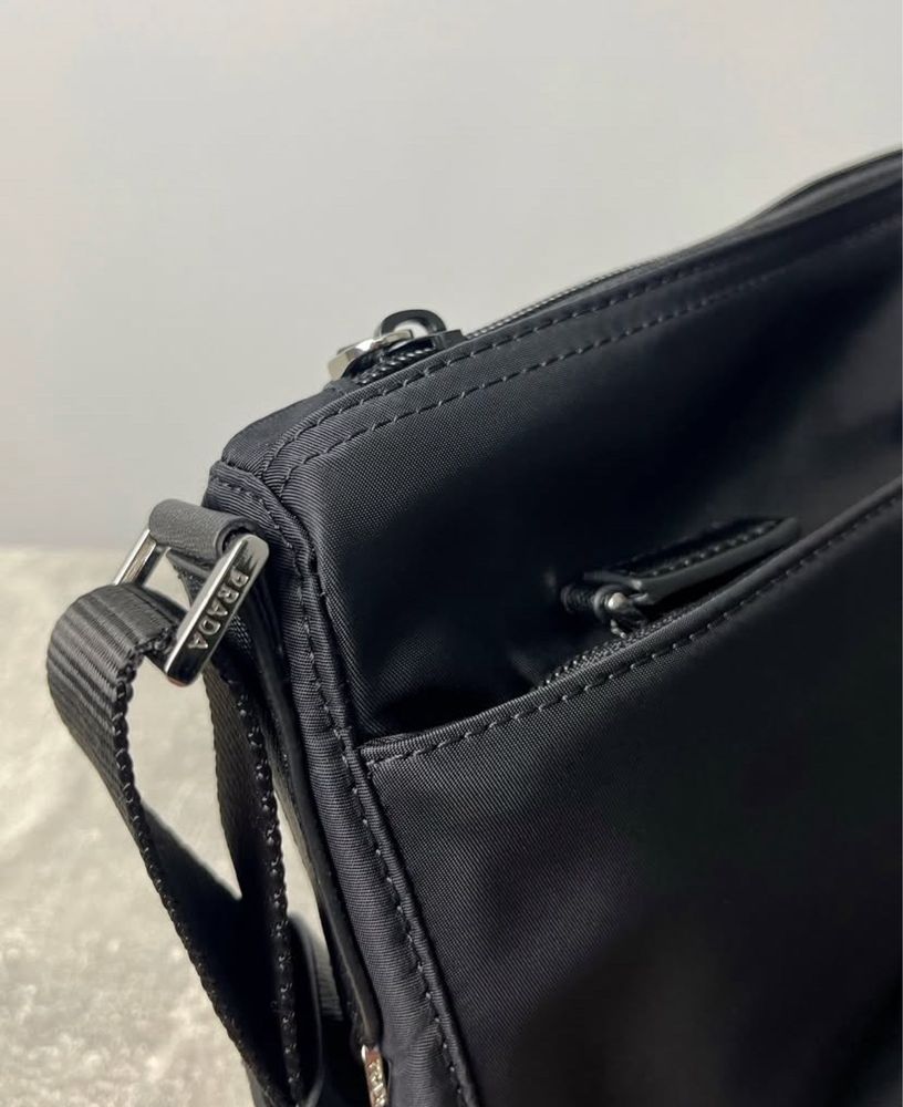 Сумка Prada 1BC421 нейлонова чорна loro louis чоловіча мессенджер