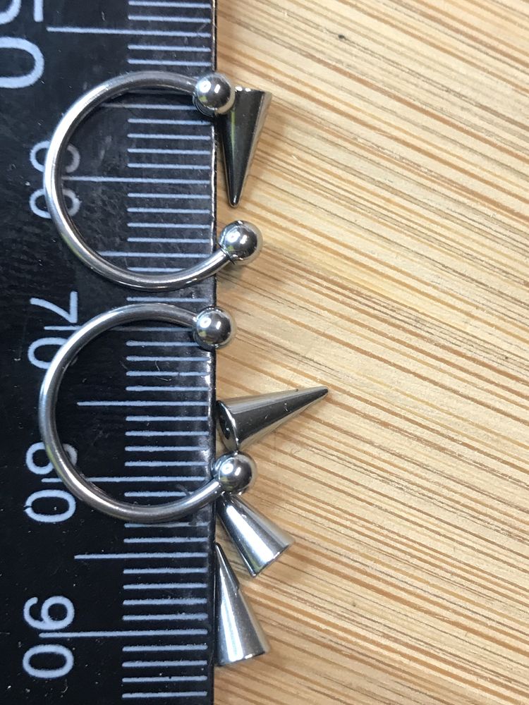 Piercing 12x1.2mm STAL + 4 śruby stal chirurgiczna