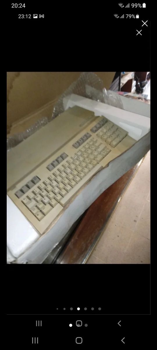 Commodore 128 em caixa