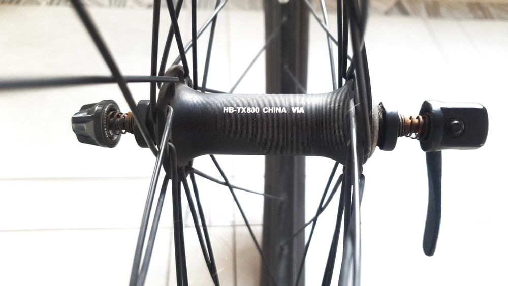 Przednie koło rowerowe z oponą 26x2,0