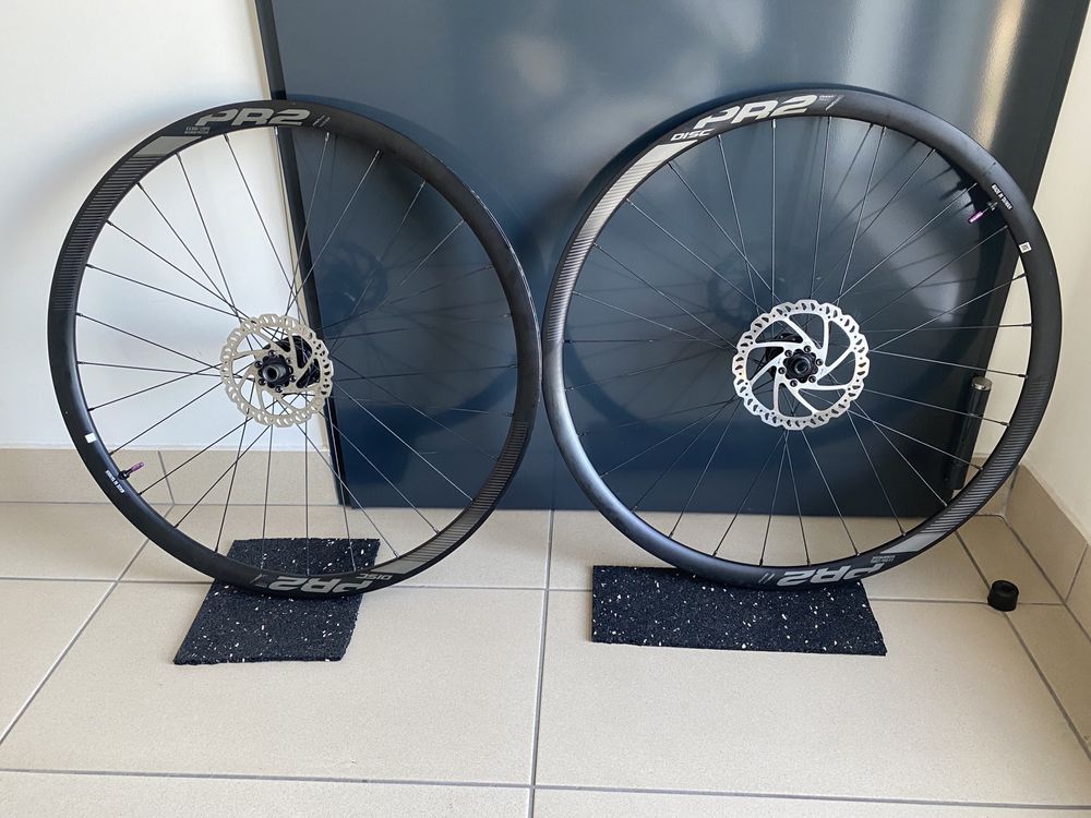 Kola Giant PR2 Tubeless sztywne osie po serwisie stan BDB